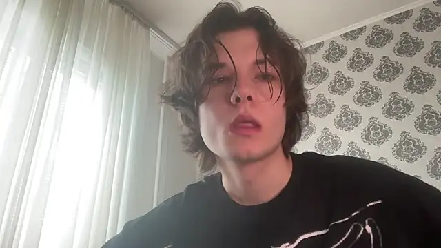 Snapshot of tomasdickpick chatting on June 14, 7:21 am tomasdickpick online show from June 14, 7:21 am