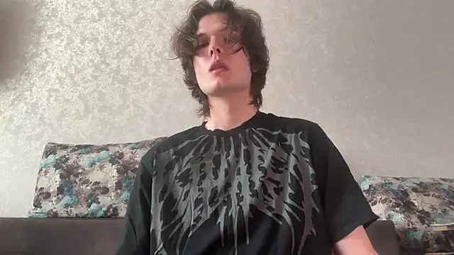 Snapshot of tomasdickpick chatting on June 15, 7:32 am tomasdickpick online show from June 15, 7:32 am