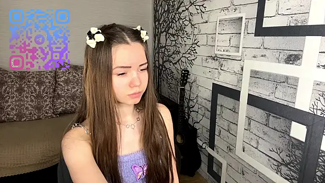 Snapshot of ElmiraDabato chatting on April 28, 11:37 am ElmiraDabato online show from April 28, 11:37 am