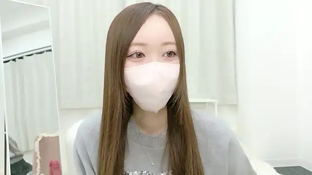 Snapshot of salachan_v chatting on March 23, 11:14 am salachan v online show from March 23, 11:14 am