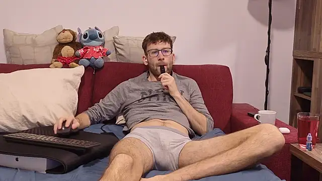 SoloUno0 online show from May 2, 7:41 pm