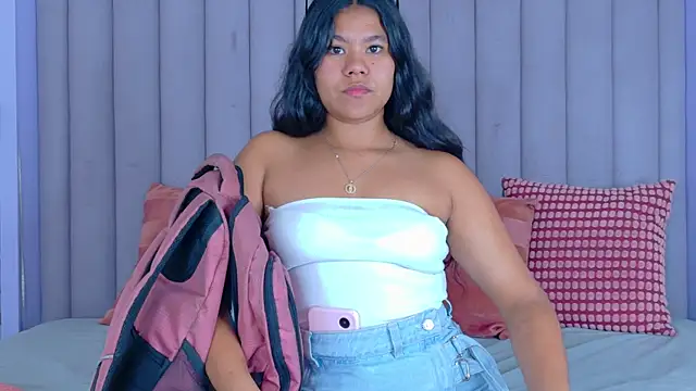 Snapshot of AhslyEvans__ chatting on June 25, 11:31 pm AhslyEvans online show from June 25, 11:31 pm