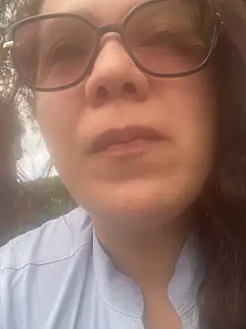 Alaialuxe online show from April 8, 6:30 pm