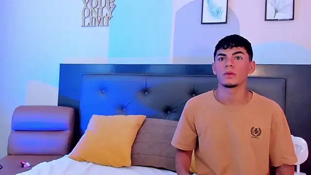 Snapshot of Duolust2 chatting on March 25, 11:49 am Duolust2 online show from March 25, 11:49 am