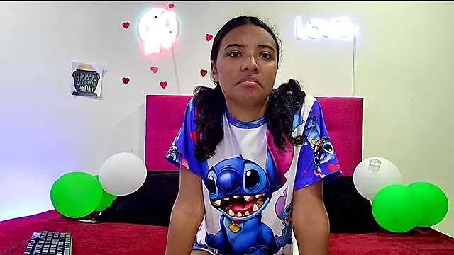Ellie Cute7 online show from April 24, 7:05 pm