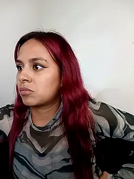 Snapshot of EmiilyFoxx090 chatting on March 21, 3:00 am EmiilyFoxx090 online show from March 21, 3:00 am