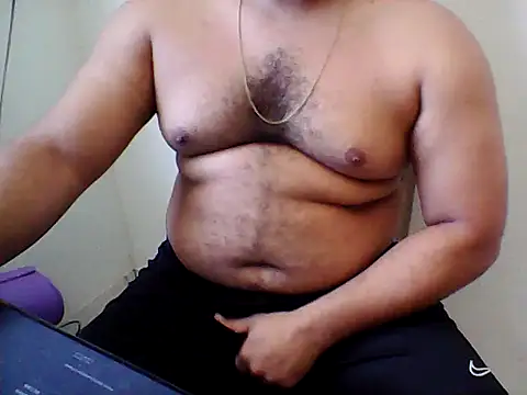 Snapshot of Derick_013 chatting on May 10, 3:39 pm Derick 013 online show from May 10, 3:39 pm