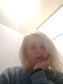 MiaLove183 online show from March 29, 9:20 am