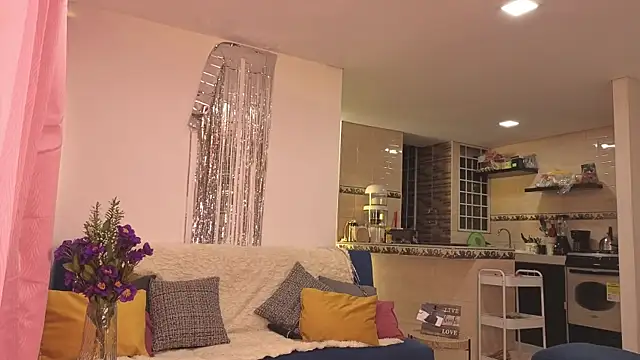 Snapshot of natashakinski chatting on July 1, 7:35 pm natashakinski online show from July 1, 7:35 pm