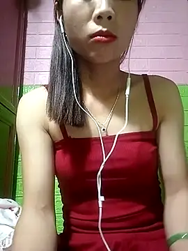 AmyLinee01 online show from April 24, 5:21 am