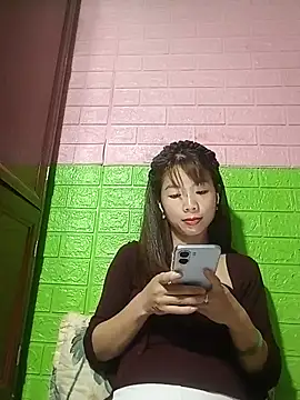 Snapshot of AmyLinee01 chatting on May 21, 5:20 pm AmyLinee01 online show from May 21, 5:20 pm