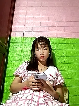 Snapshot of AmyLinee01 chatting on May 22, 5:29 pm AmyLinee01 online show from May 22, 5:29 pm