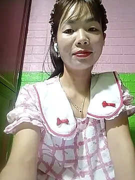 Snapshot of AmyLinee01 chatting on May 29, 5:11 pm AmyLinee01 online show from May 29, 5:11 pm