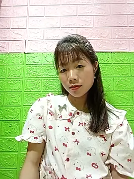 AmyLinee01 online show from June 26, 12:15 am