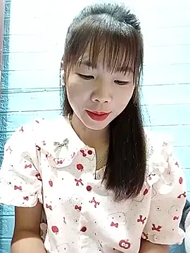 AmyLinee01 online show from July 24, 4:43 am