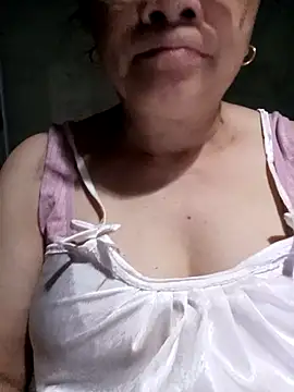Snapshot of Funsexy1 chatting on July 6, 3:03 pm Funsexy1 online show from July 6, 3:03 pm