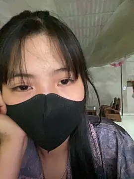 Snapshot of Saka-saka chatting on May 3, 11:55 pm Saka-saka online show from May 3, 11:55 pm