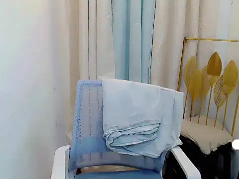 Snapshot of Midnightsnack88 chatting on May 11, 1:11 am Midnightsnack88 online show from May 11, 1:11 am