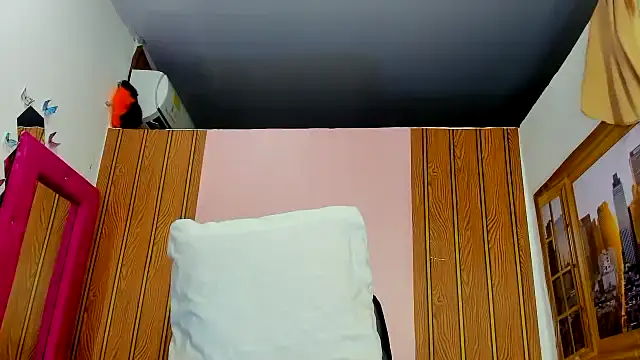 Snapshot of pahula_M chatting on June 2, 1:24 pm pahula M online show from June 2, 1:24 pm