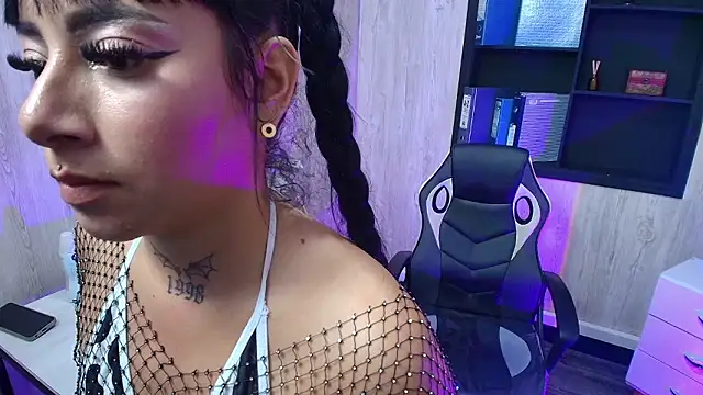 brithny bratz  online show from March 24, 7:57 am