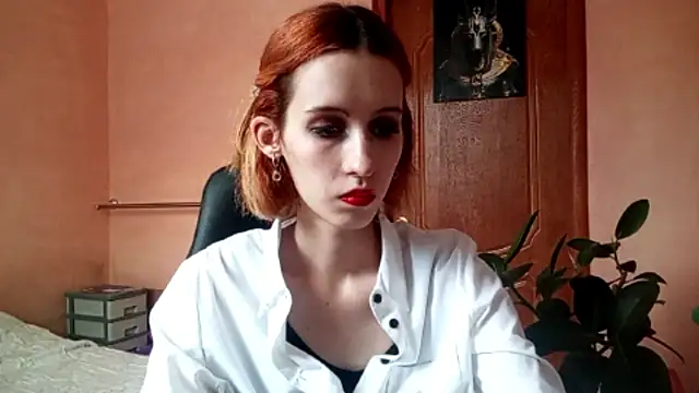 SirenFrost online show from June 11, 3:21 pm