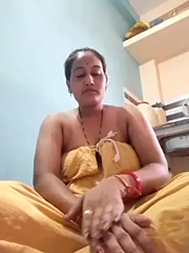 Snapshot of Sexi_roovi chatting on July 16, 4:29 am Sexi roovi online show from July 16, 4:29 am