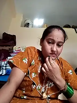 Snapshot of Sexi_roovi chatting on August 3, 10:32 am Sexi roovi online show from August 3, 10:32 am