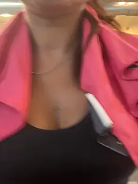 Supremegirlvibes online show from June 19, 6:34 pm