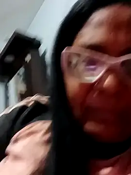 sexymomsn online show from March 24, 12:15 am