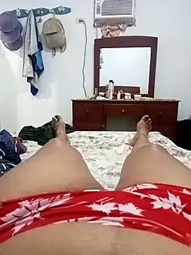 Snapshot of sexymomsn chatting on August 4, 7:05 pm sexymomsn online show from August 4, 7:05 pm