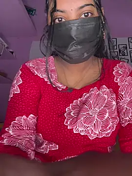 Snapshot of miss_eyekiller12 chatting on June 25, 9:58 am miss eyekiller12 online show from June 25, 9:58 am