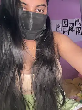 Snapshot of miss_eyekiller12 chatting on July 2, 10:21 am miss eyekiller12 online show from July 2, 10:21 am