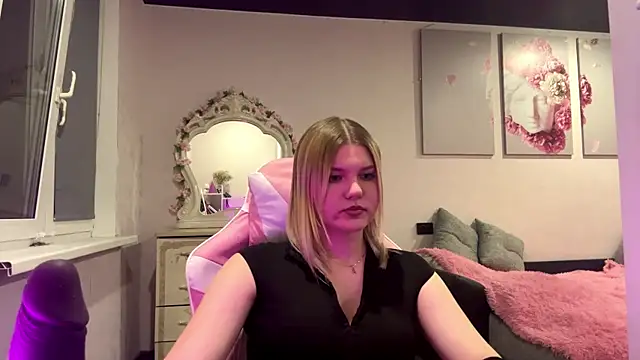 Snapshot of SweettAnny chatting on June 30, 9:16 pm SweettAnny online show from June 30, 9:16 pm