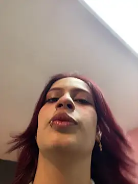 Snapshot of steffmontespink18 chatting on June 15, 1:24 pm steffmontespink18 online show from June 15, 1:24 pm