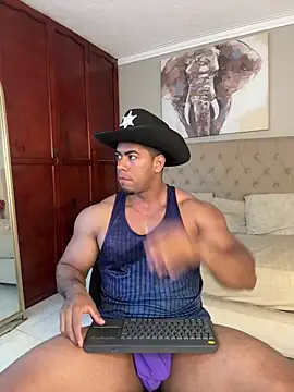 Snapshot of Trevor_vinc chatting on May 7, 1:49 pm Trevor vinc online show from May 7, 1:49 pm