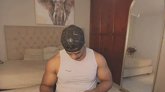 Snapshot of Trevor_vinc chatting on June 24, 12:48 pm Trevor vinc online show from June 24, 12:48 pm