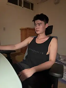 CalvinHY online show from June 19, 6:56 pm