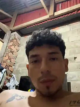 calientechicoloko online show from April 2, 5:16 am