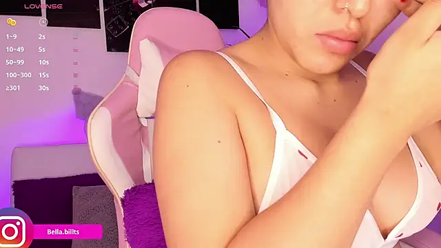 Isabellabills online show from April 23, 1:02 pm