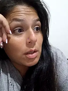 sweetbabe694 online show from May 3, 5:35 am
