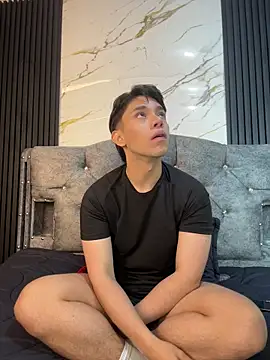 Snapshot of Noah_ledom chatting on March 23, 12:09 pm Noah ledom online show from March 23, 12:09 pm