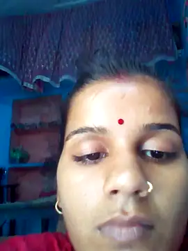 Snapshot of Raveena0990 chatting on May 15, 3:13 am Raveena0990 online show from May 15, 3:13 am