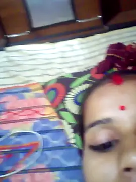 Snapshot of Raveena0990 chatting on May 17, 3:08 pm Raveena0990 online show from May 17, 3:08 pm