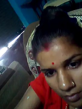 Snapshot of Raveena0990 chatting on May 18, 3:13 am Raveena0990 online show from May 18, 3:13 am