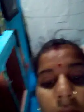 Snapshot of Raveena0990 chatting on May 22, 3:02 am Raveena0990 online show from May 22, 3:02 am