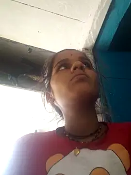 Snapshot of Raveena0990 chatting on May 23, 3:56 am Raveena0990 online show from May 23, 3:56 am