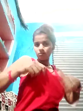 Snapshot of Raveena0990 chatting on May 24, 6:07 am Raveena0990 online show from May 24, 6:07 am