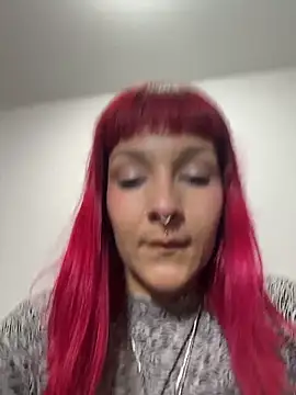 Snapshot of Amelie-RedHoney chatting on June 7, 5:55 am Amelie-RedHoney online show from June 7, 5:55 am