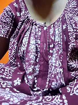 Snapshot of itz-priya chatting on April 3, 9:24 pm itz-priya online show from April 3, 9:24 pm