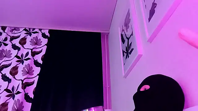 CoupleBiFunSex3036 online show from March 22, 10:46 pm